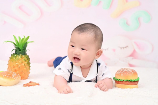 图木舒克宝宝多久抬头